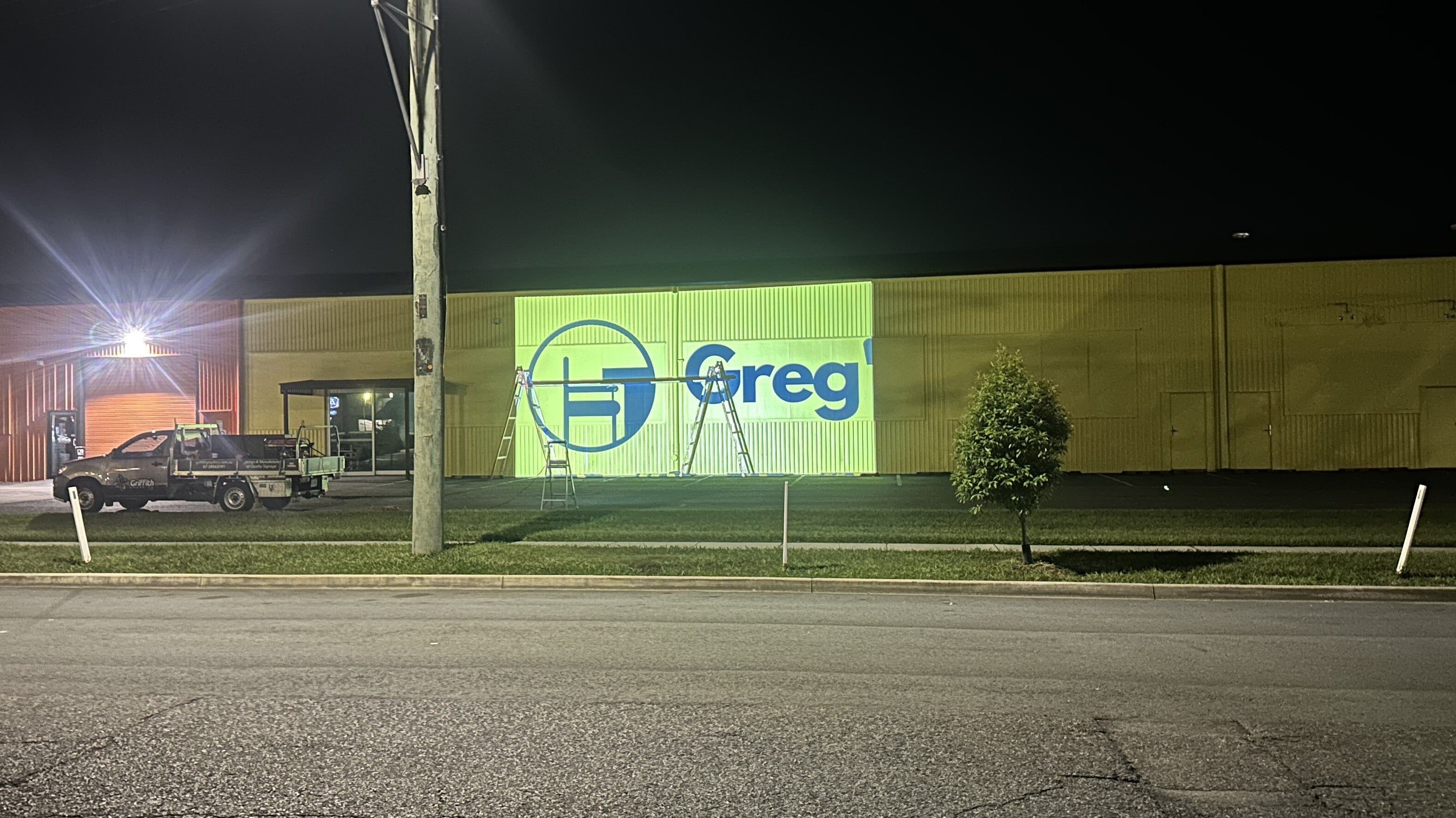 Sign Writing Professionals Building and Warehouse Signage - Signarama New Farm