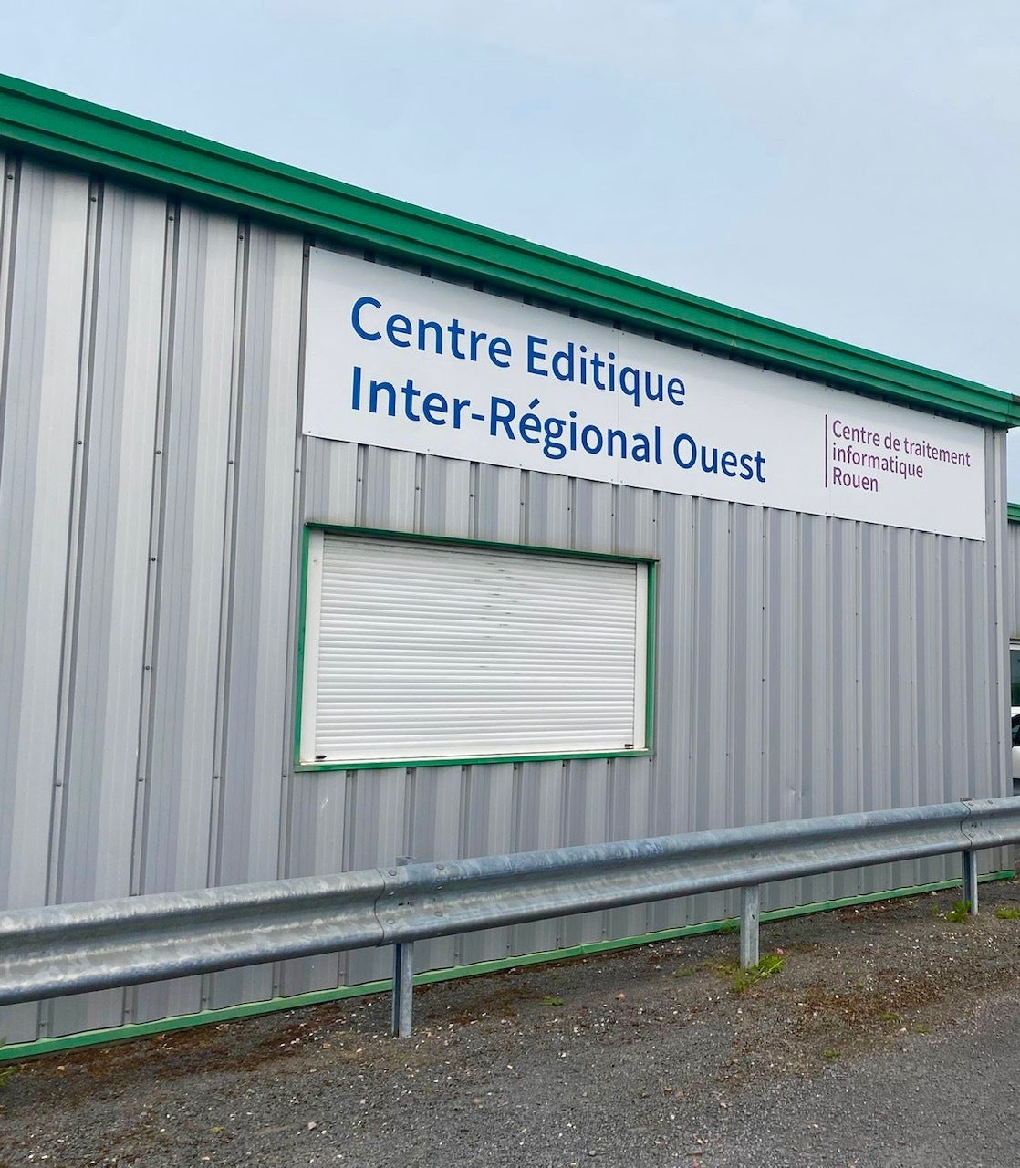 Enseigne extérieure crée sur-mesure
