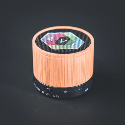 https://cdn.gorilladash.com/images/media/17142629/fully-promoted-usa-mm-0525-branded-speaker-square-6842dd0584d14.jpg?auto=webp&crop=1%3A1%2Csmart&width=400