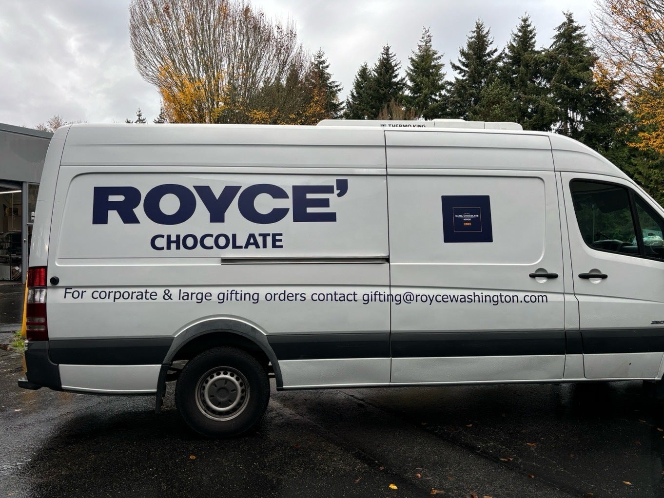 đ⨠Sweet Branding in Motion - Why Vehicle Graphics is Smart Advertising - Redmond, WA