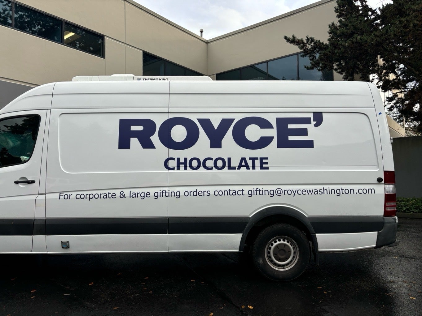 đ⨠Sweet Branding in Motion - Why Vehicle Graphics is Smart Advertising - Redmond, WA