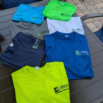 https://cdn.gorilladash.com/images/media/17151397/fully-promoted-usa-tshirts-square-6841c8ae80328.jpg?auto=webp&crop=1%3A1%2Csmart&width=400