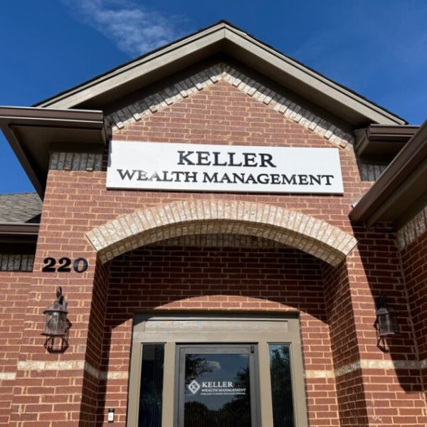 Simple. Sleek. Effective: Storefront Signs That Speak for Themselves