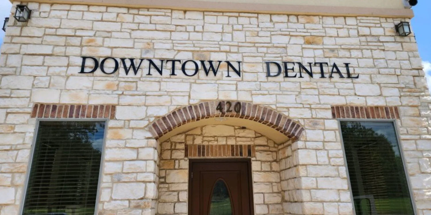 Building & Commercial Signs
