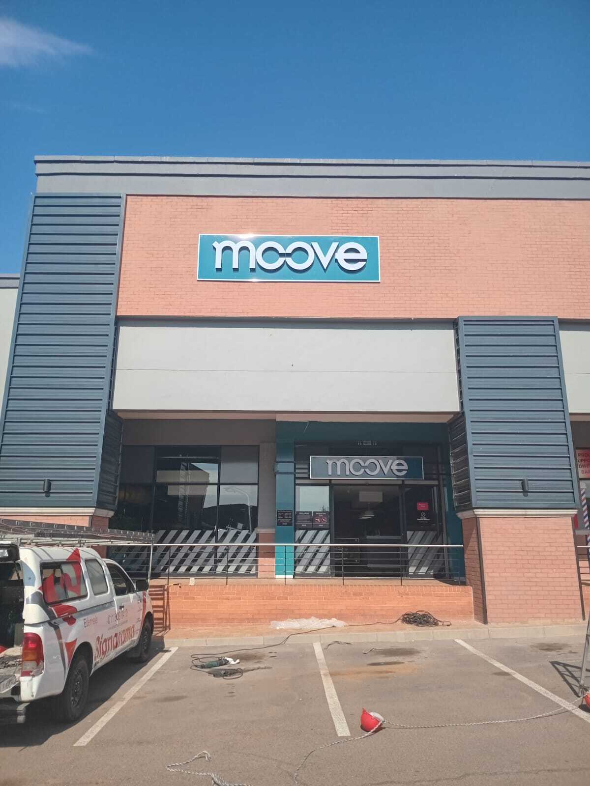 Signage for Moove’s Modern Space