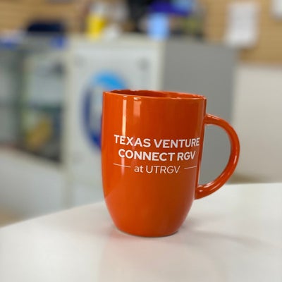 https://cdn.gorilladash.com/images/media/17269101/fully-promoted-usa-branded-mug-square-6849f8c7c2d96.jpg?auto=webp&crop=1%3A1%2Csmart&width=400