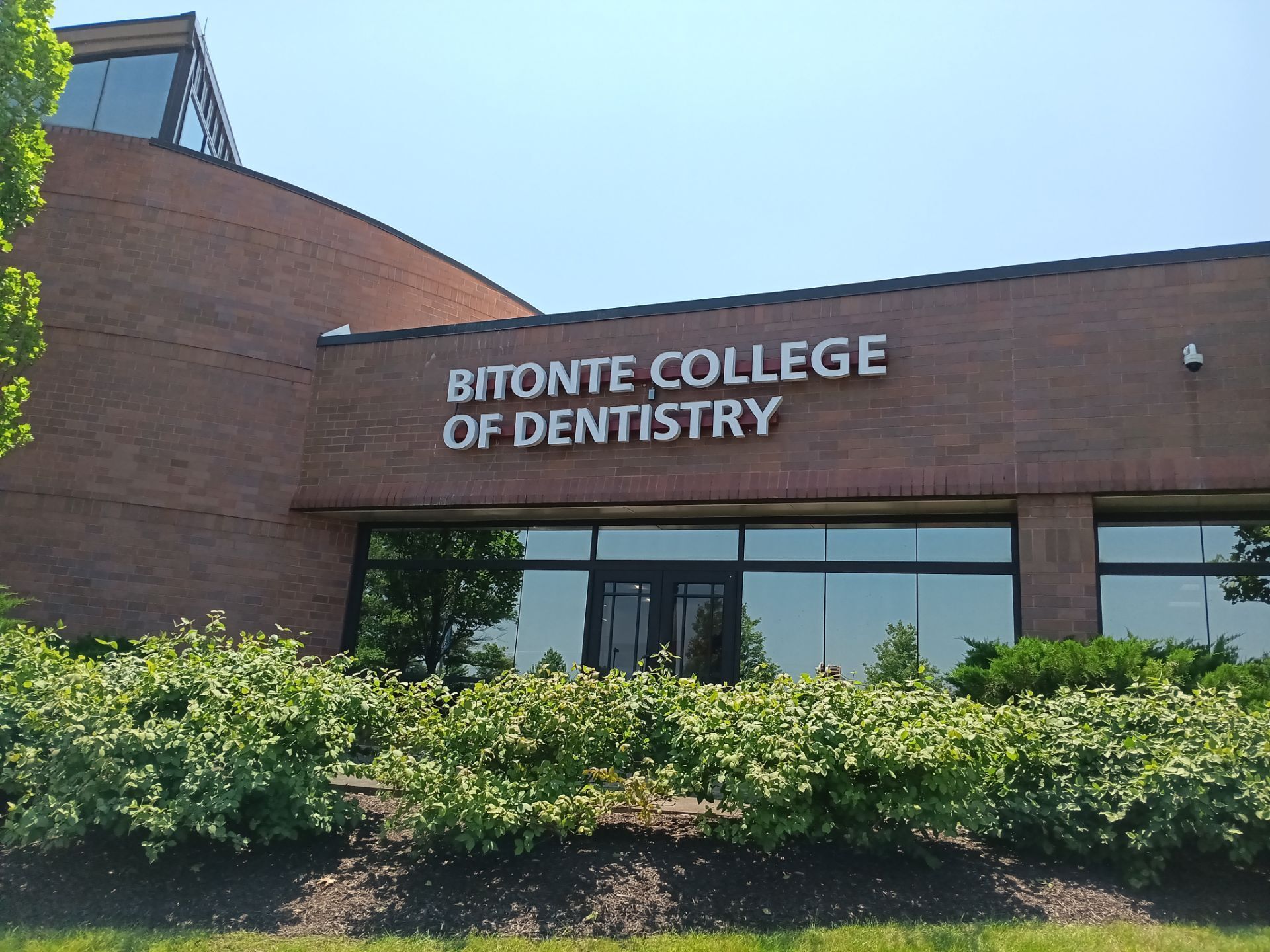 Your Complete Guide to Professional Sign Graphics and Custom Signage in Cleveland