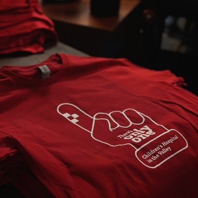 https://cdn.gorilladash.com/images/media/17274029/fully-promoted-usa-custom-screen-printed-shirts-in-mcallen-tx-square-684b53b6a099f.jpg?auto=webp&crop=1%3A1%2Csmart&width=400