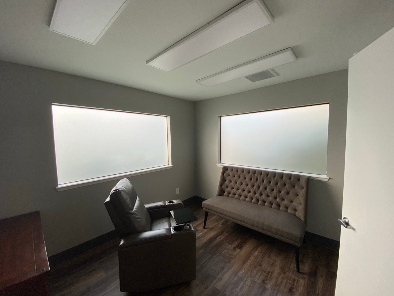 Maximize Privacy and Style with Frosted Window Vinyl for Commercial SpacesBy Signarama Redmond – Your Trusted Signage Partner in the Greater Seattle Area