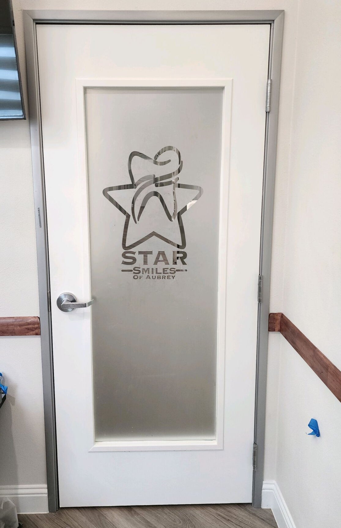 Privacy Window Film for Westchester Offices and Storefronts: Why Dusted Crystal and Window Tint Are Smart Business Upgrades