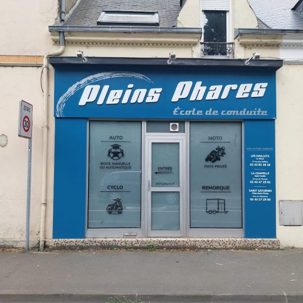 enseigne-pleins-phares-yourcenar-le-mans