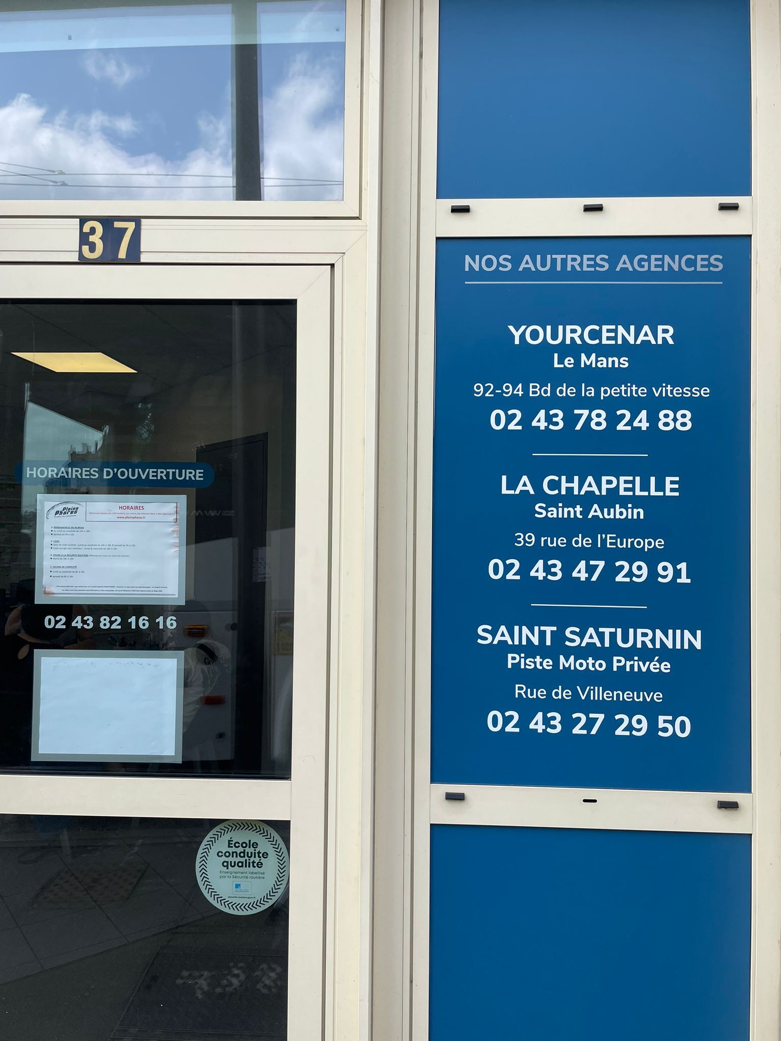 Conception et Pose de 3 enseignes pour les agences Pleins Phares - Auto école sur Le Mans et La Chapelle Saint Aubin