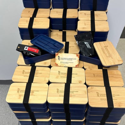 https://cdn.gorilladash.com/images/media/17338761/fully-promoted-usa-kitting-custom-branded-and-packed-bento-boxes-wide-view-square-685afd56f349d.jpg?auto=webp&crop=1%3A1%2Csmart&width=400