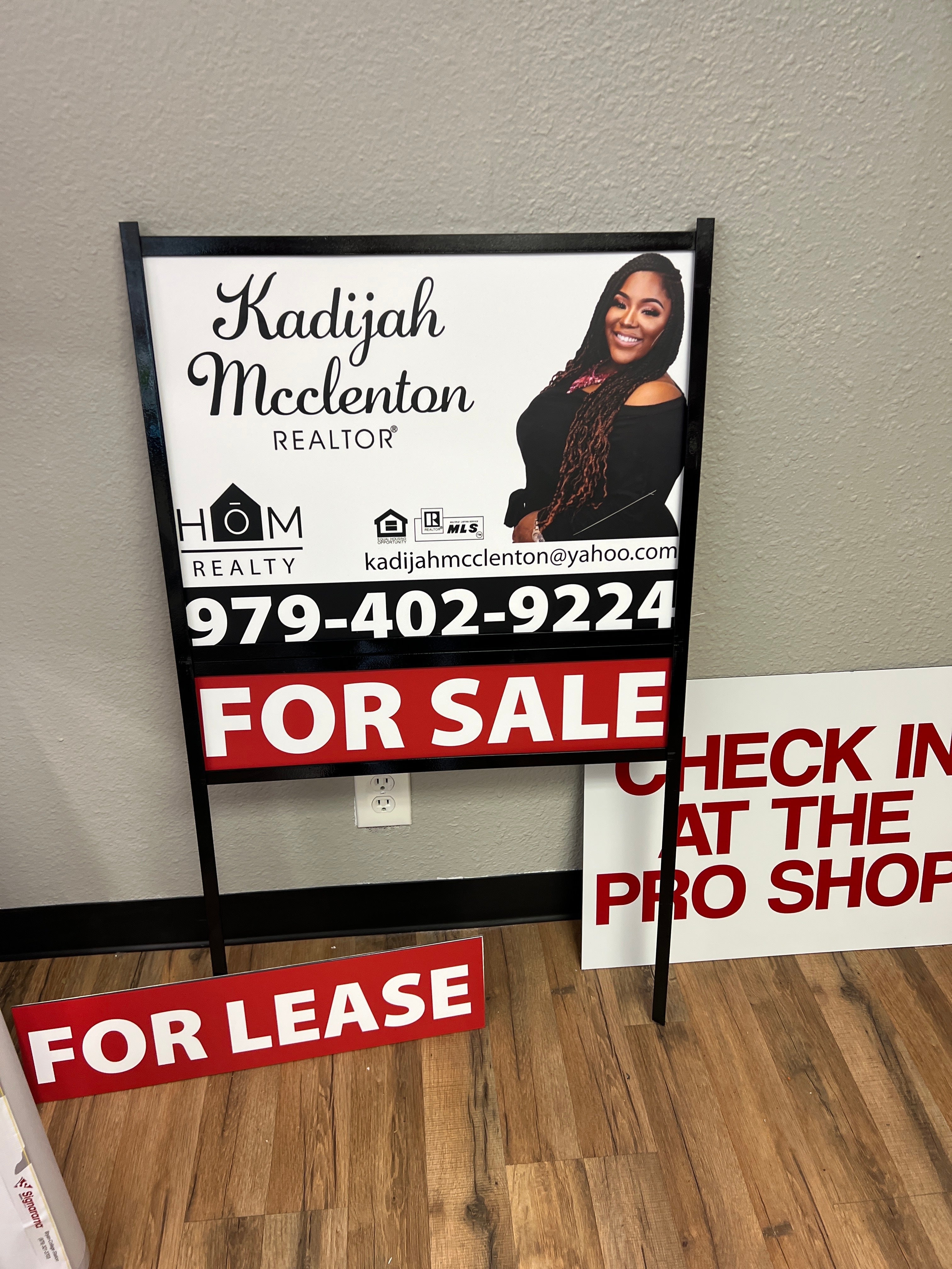 HOM realty - Real Estate Signs