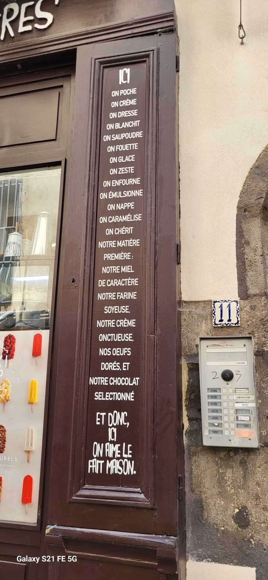Une matinée de pose efficace en plein centre-ville de Clermont-Ferrand !