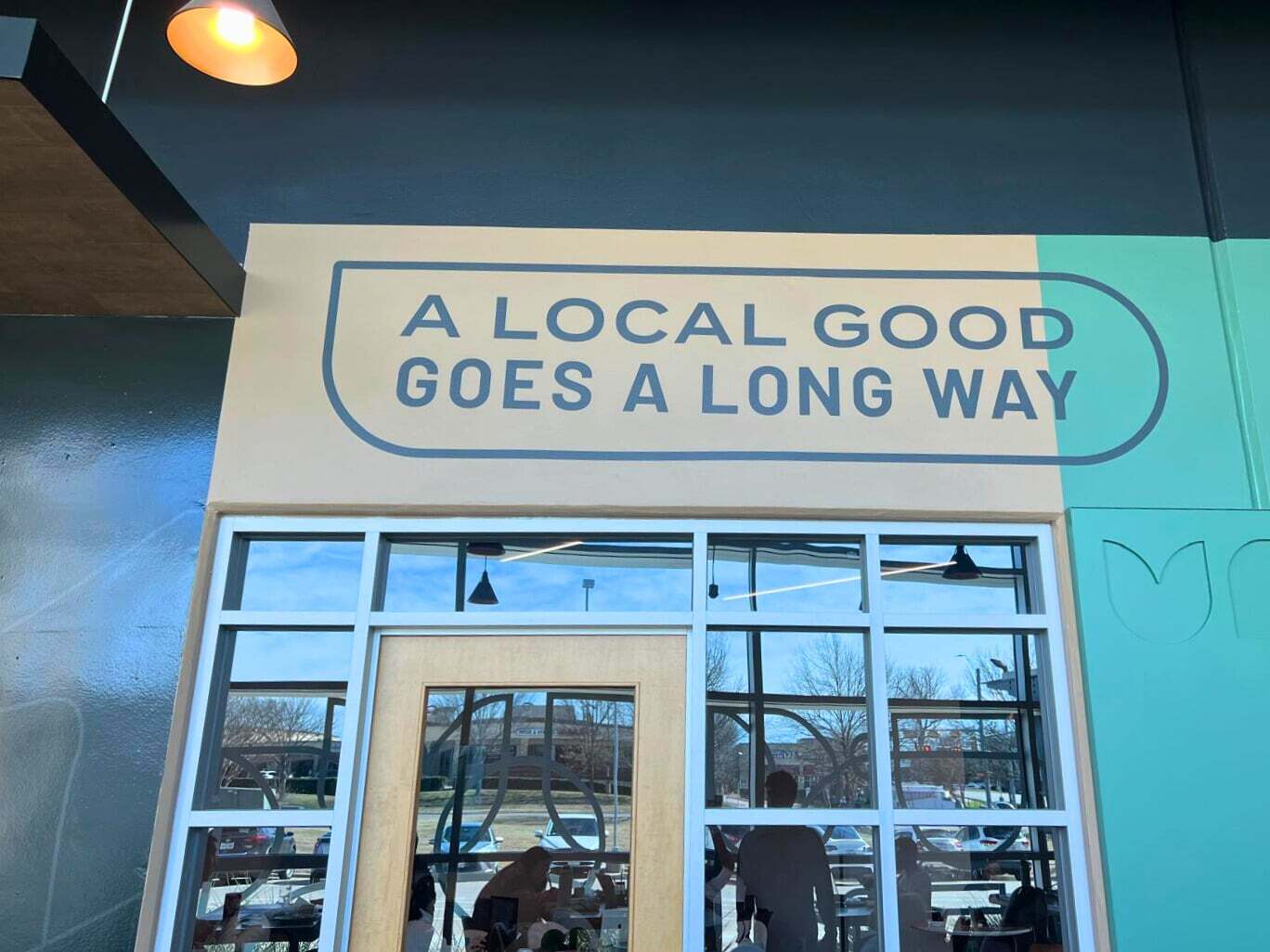 10 Restaurant Sign Ideas That Attract More Customers and Elevate Your Brand