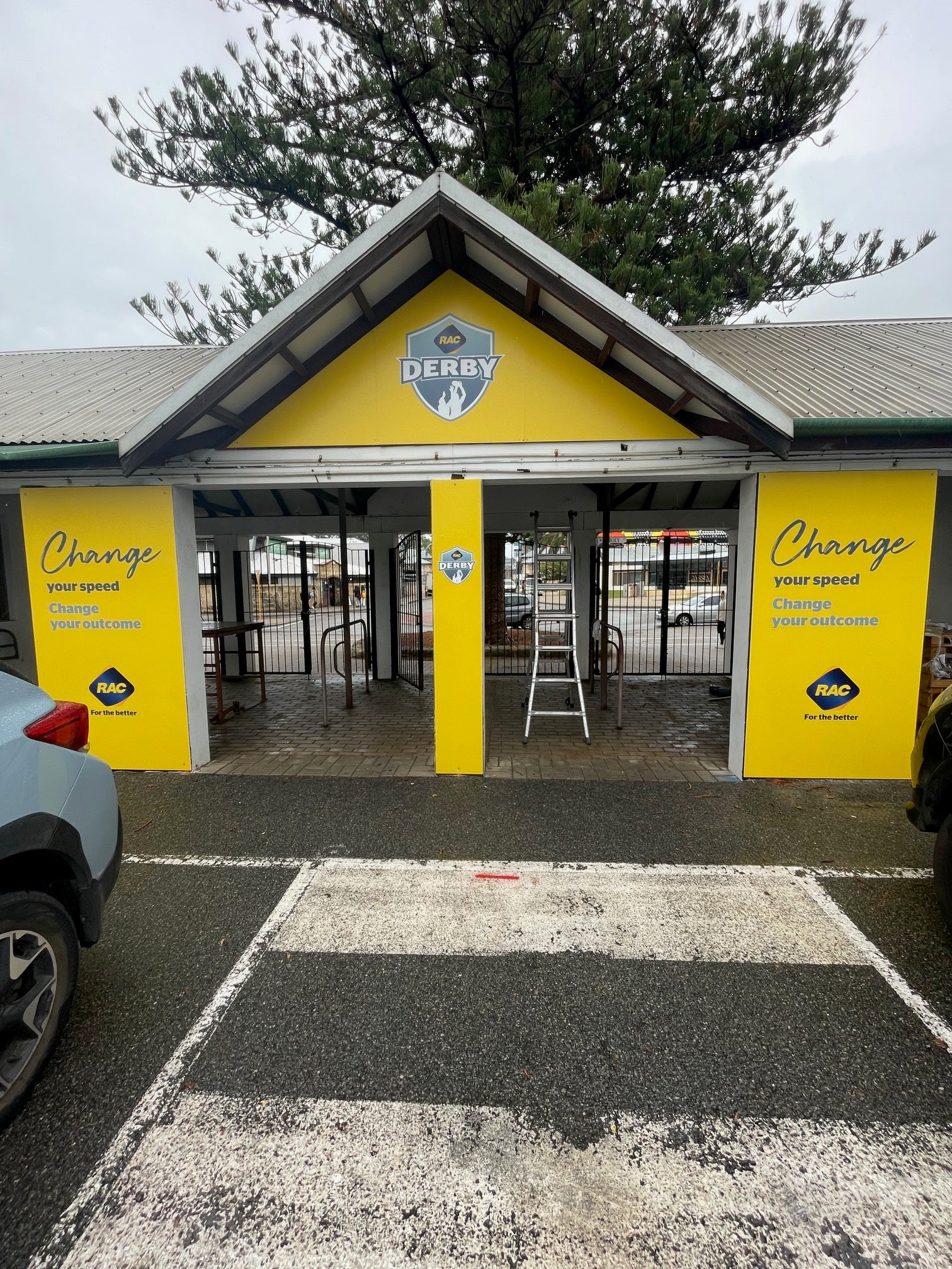  Need Event Signage That Pops—Without Blowing the Budget? 