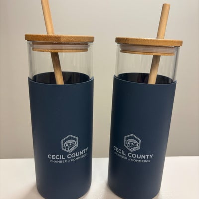 https://cdn.gorilladash.com/images/media/17346530/fully-promoted-usa-cup-square-685eb6986954a.jpg?auto=webp&crop=1%3A1%2Csmart&width=400