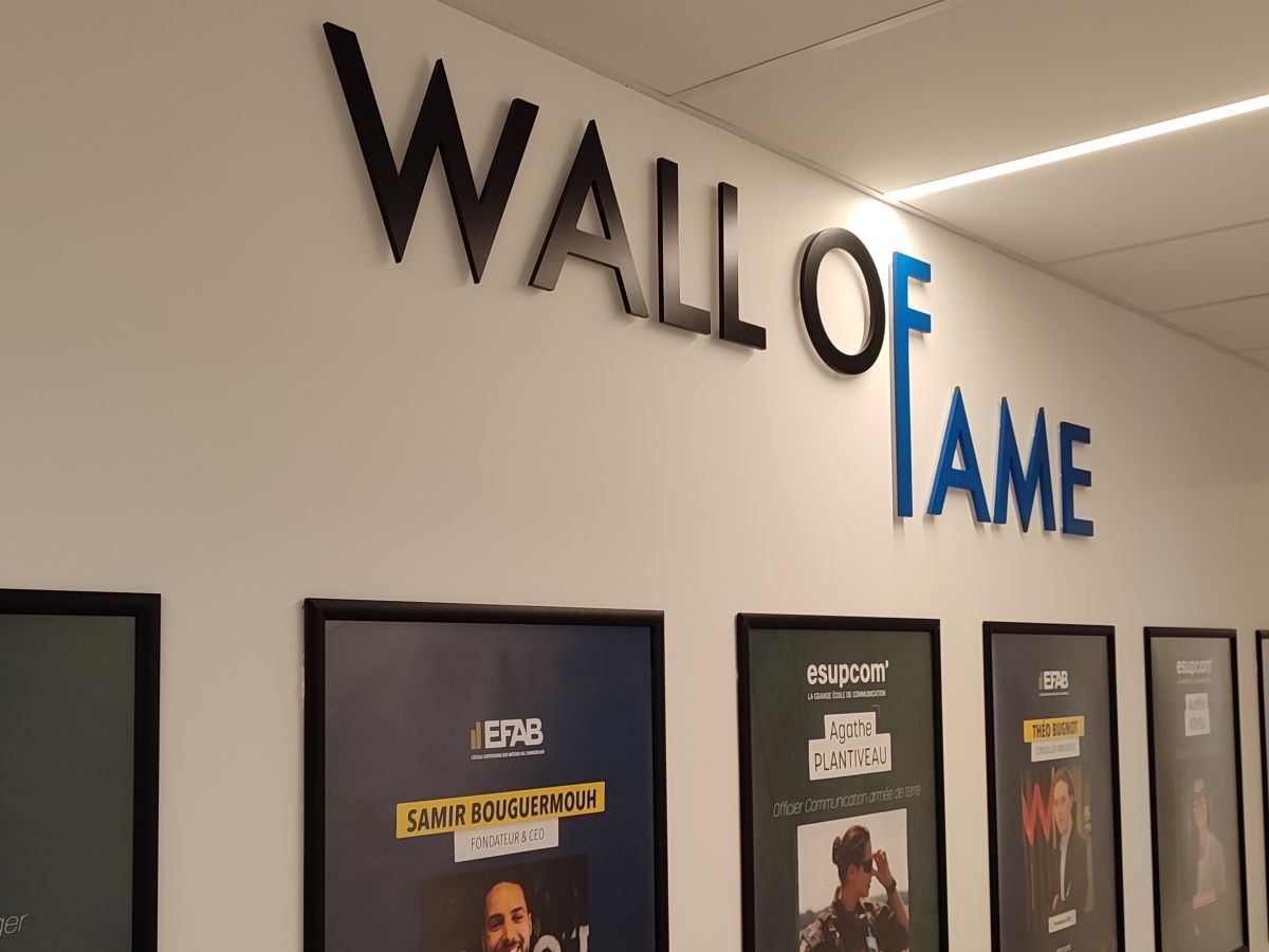 Signalétique intérieure pour écoles et campus