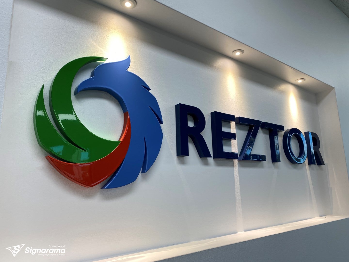 Reztor – 3D cut letter signage