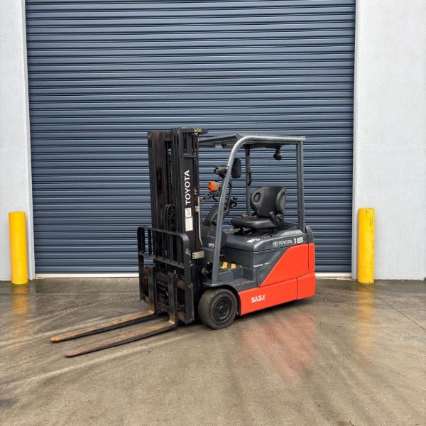 Used Toyota Electric Forklift #W301