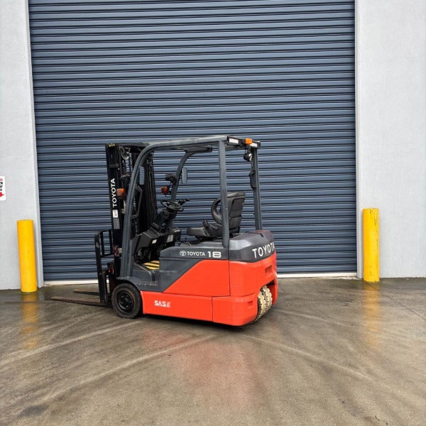 Used Toyota Electric Forklift #W301