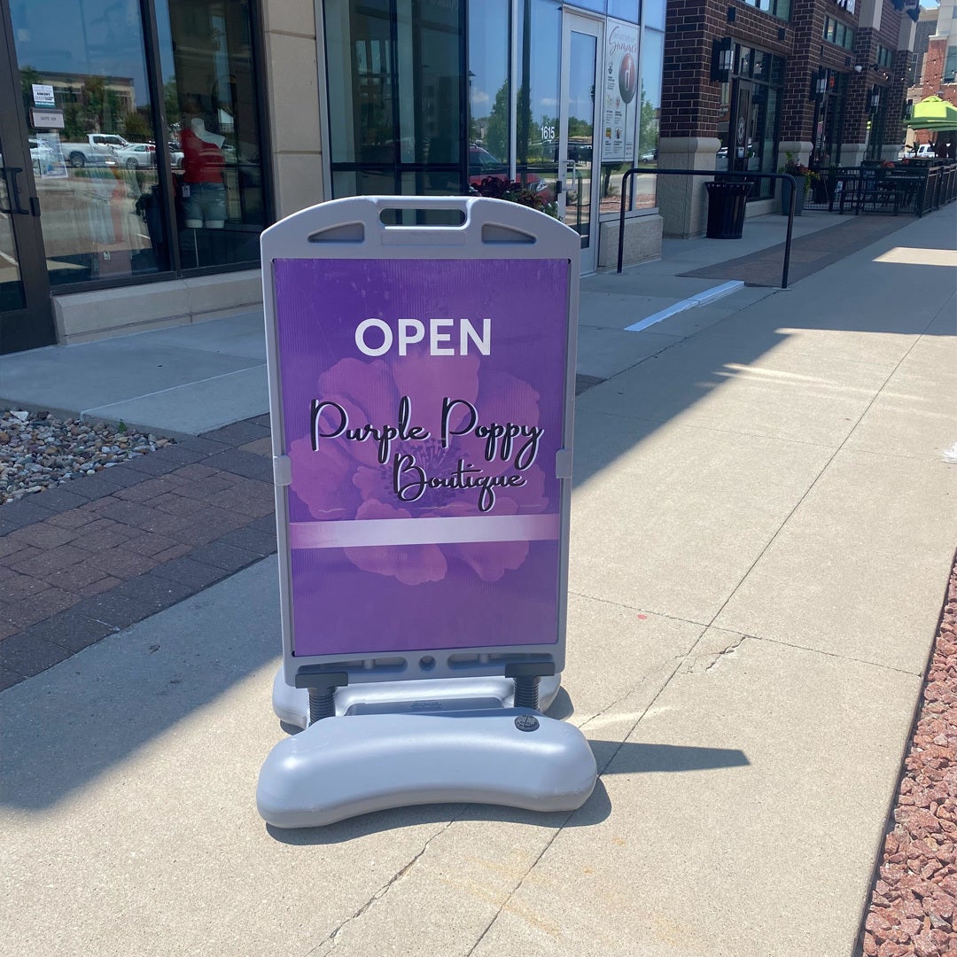 Sidewalk Signs & Curb Signs