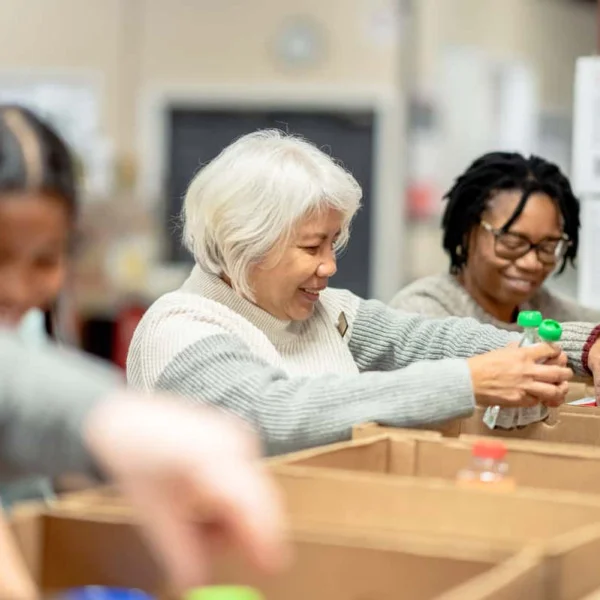 How to Give Back this Holiday Season: National and Communal Efforts
