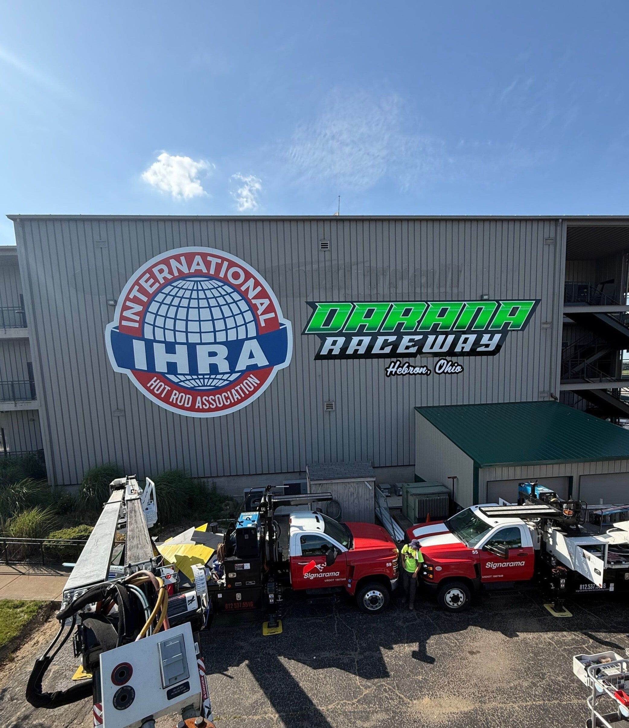 Building & Commercial Signs