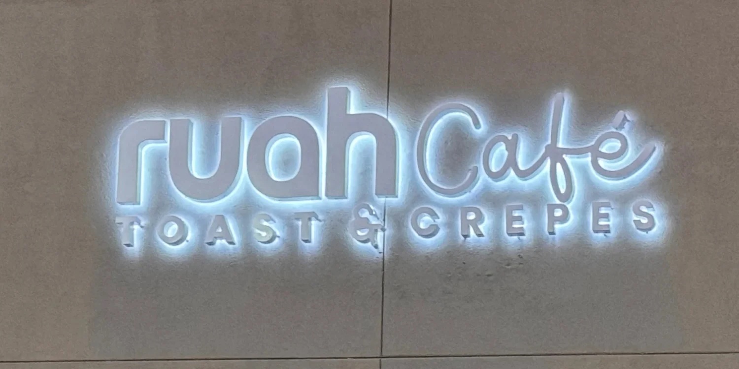 Illuminated & Lighted Signs