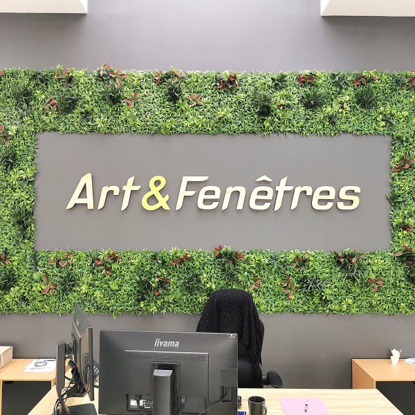 Enseigne intérieure lettres découpées en bois