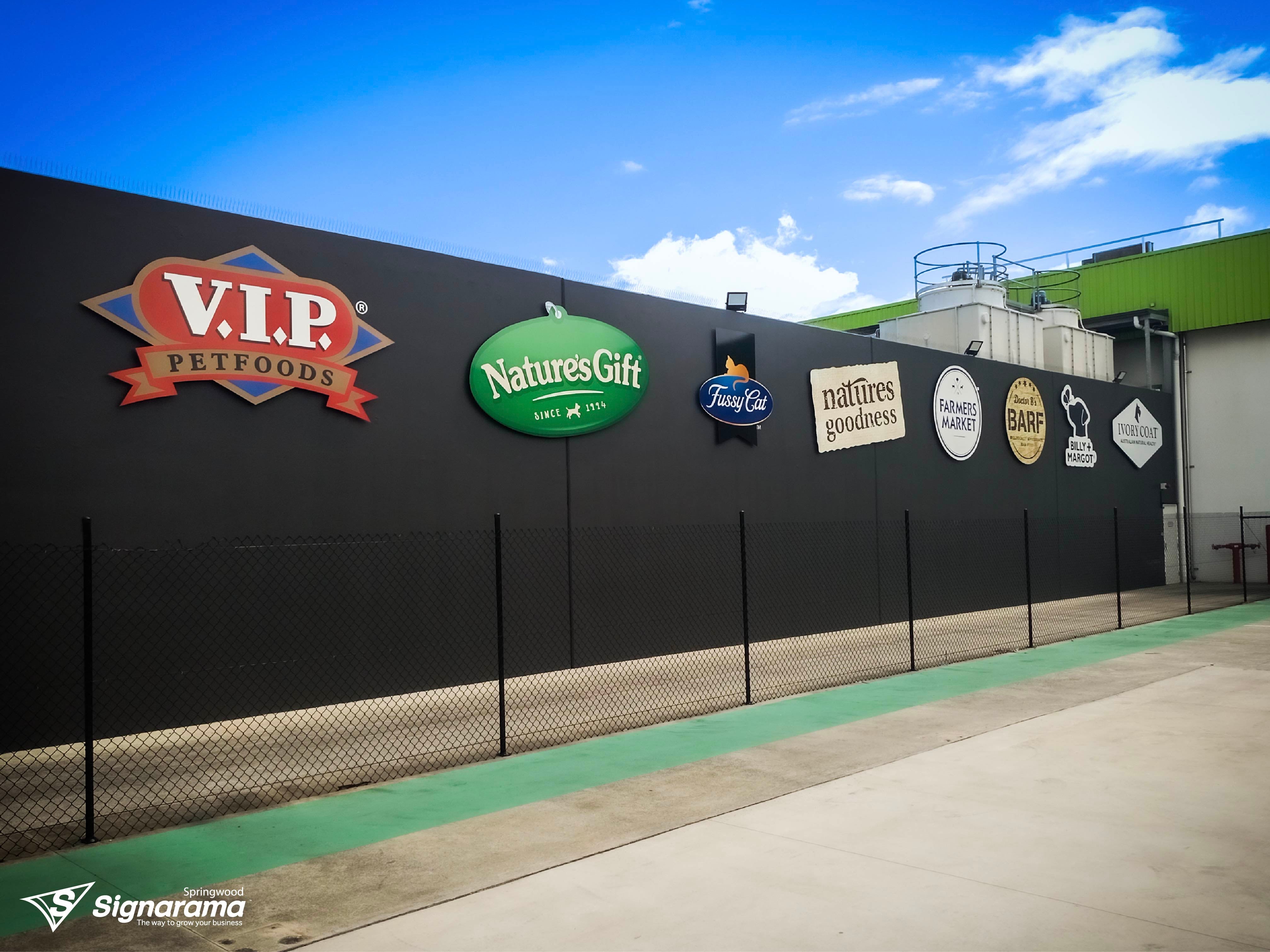 Real Pet Food – metal signage