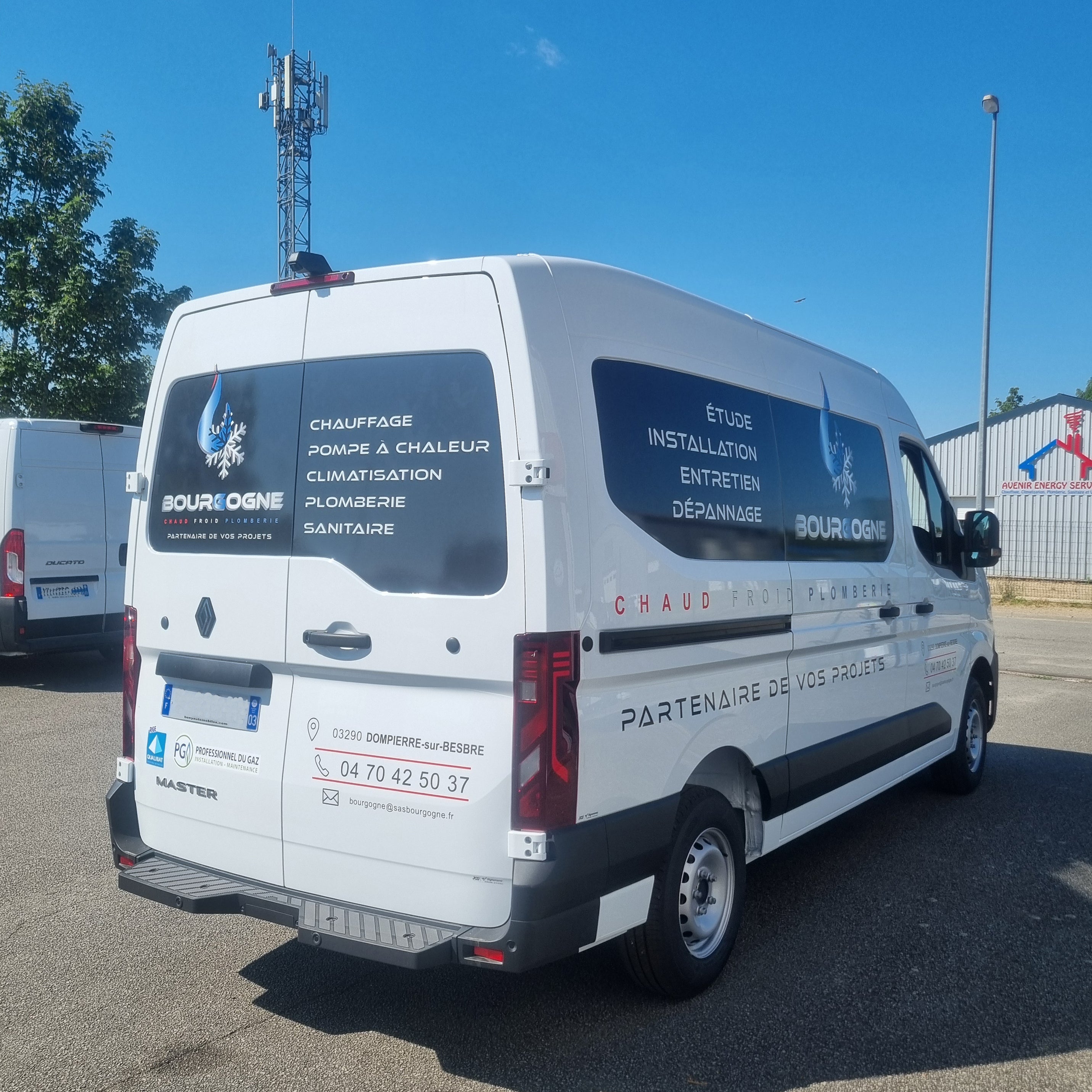 Signarama Moulins marque vos utilitaires !