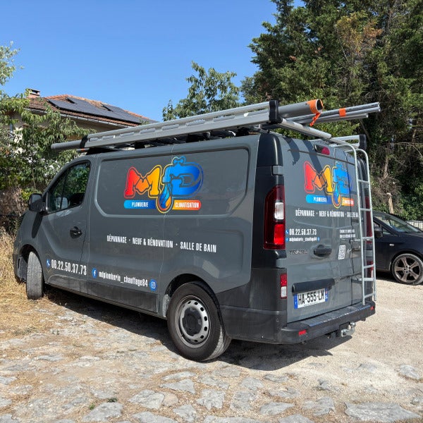 Un marquage véhicule percutant pour MD Plomberie