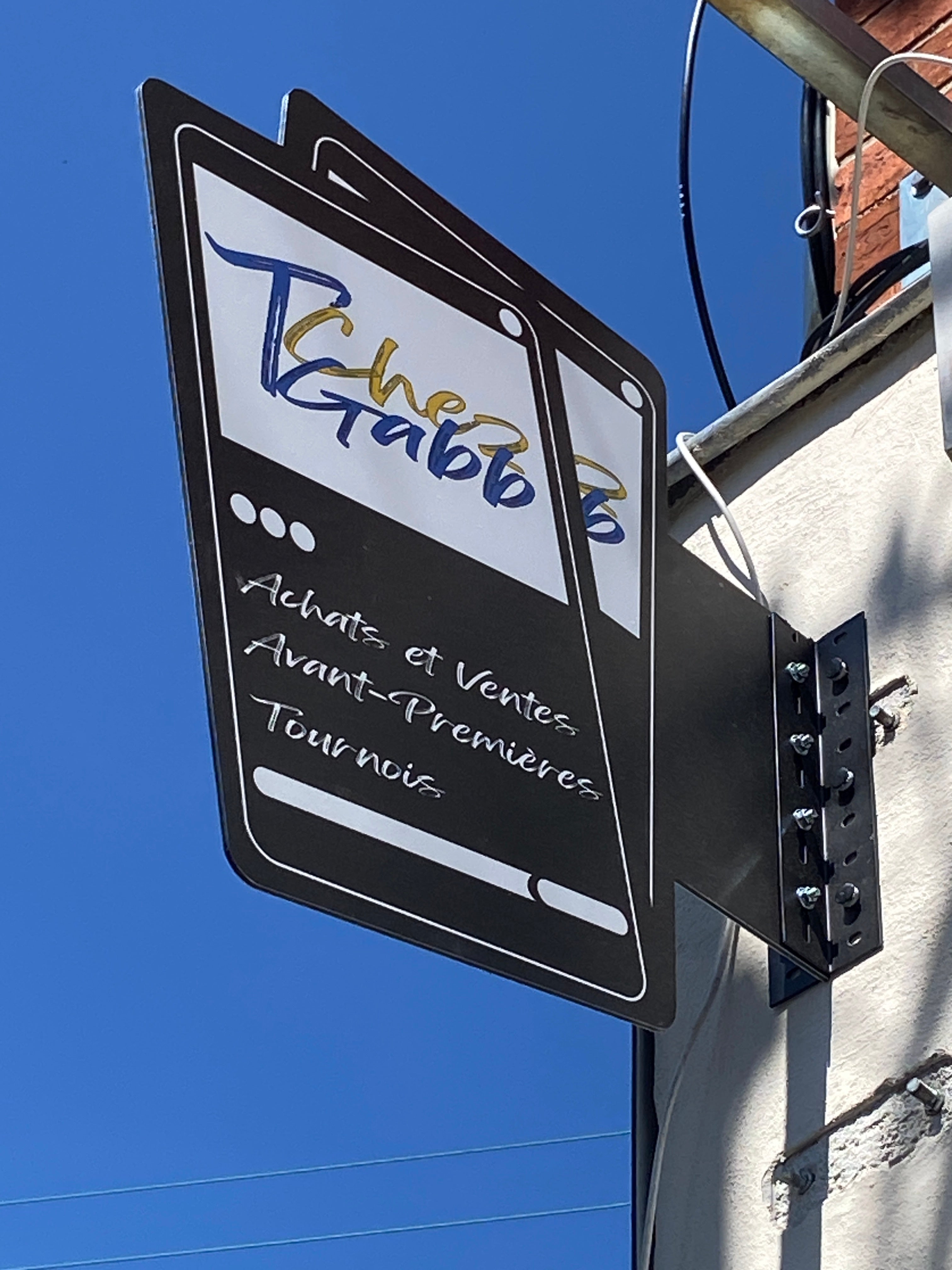 Enseignes et enseigne drapeau pour T Chez Gabb à Épinay-sur-Orge - Signarama Val d'Orge
