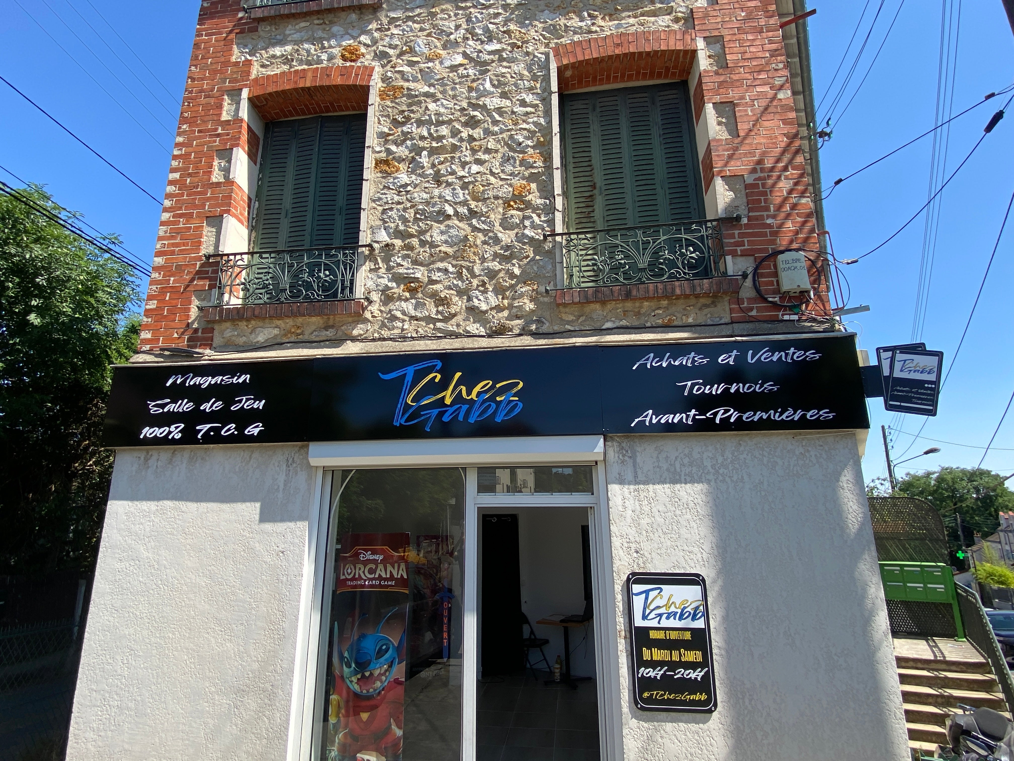 Enseignes et enseigne drapeau pour T Chez Gabb à Épinay-sur-Orge - Signarama Val d'Orge