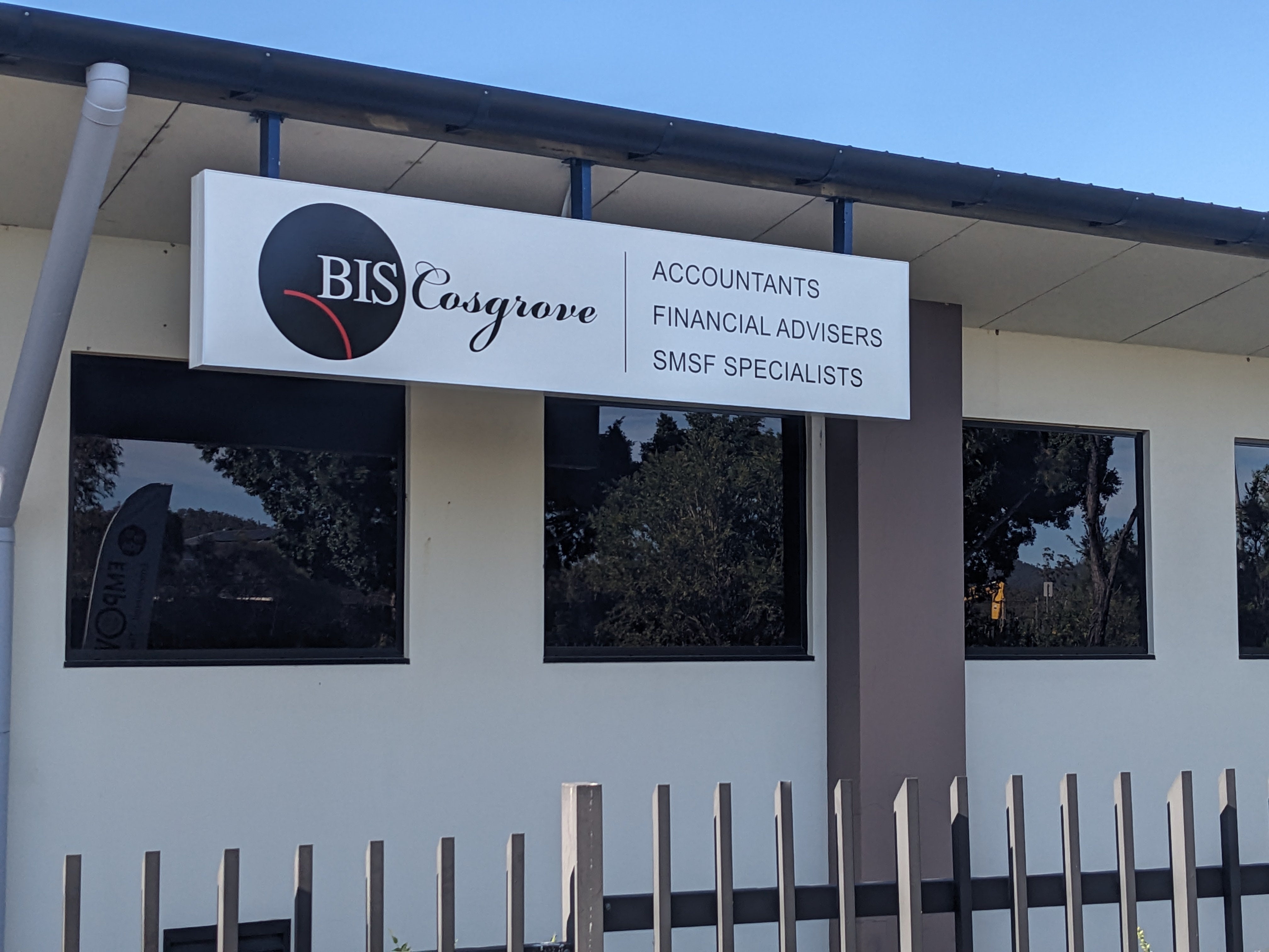 Bis Cosgrove Sailtrack Banner Lightbox