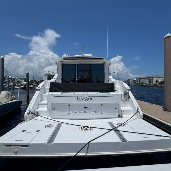 Custom Boat Lettering