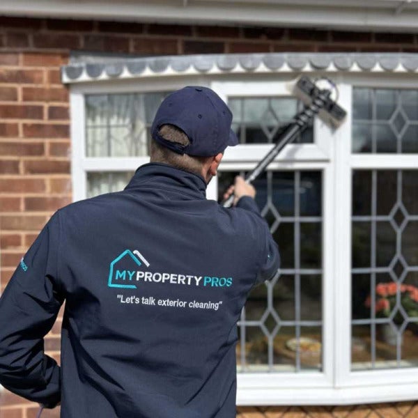 Young Entrepreneurs Shattering Records in Property Cleaning Young Entrepreneurs Shattering Records in Property Cleaning