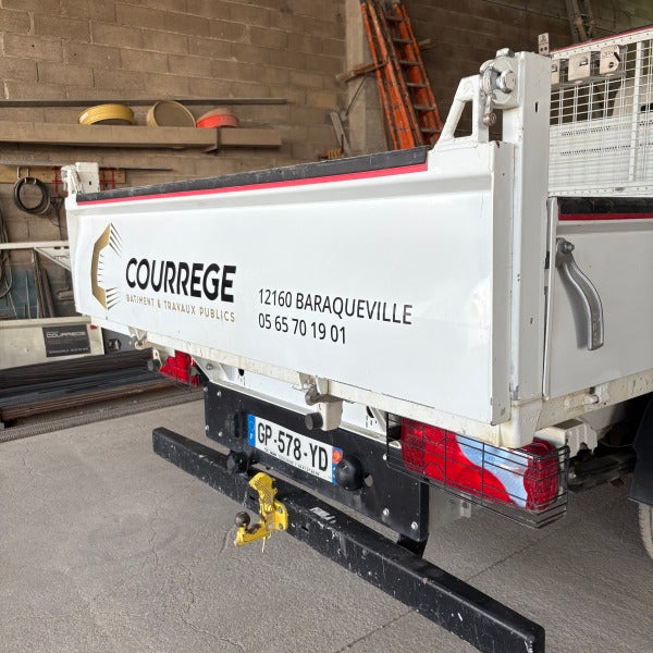 Marquage véhicule du parc automobile Courrège