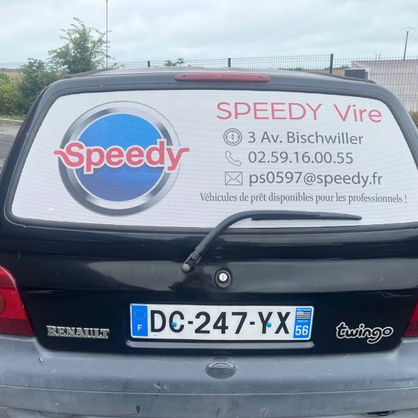 Marquage personnalisé pour véhicule professionnel " microperforé".