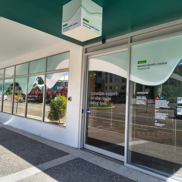 window signage - graphics - signs Townsville
