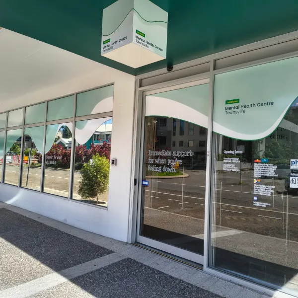window signage - graphics - signs Townsville