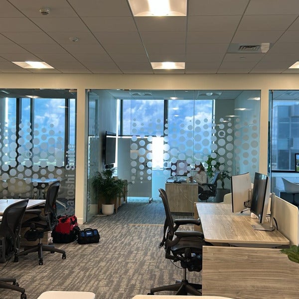 Quicknode - Frosted Office Graphics