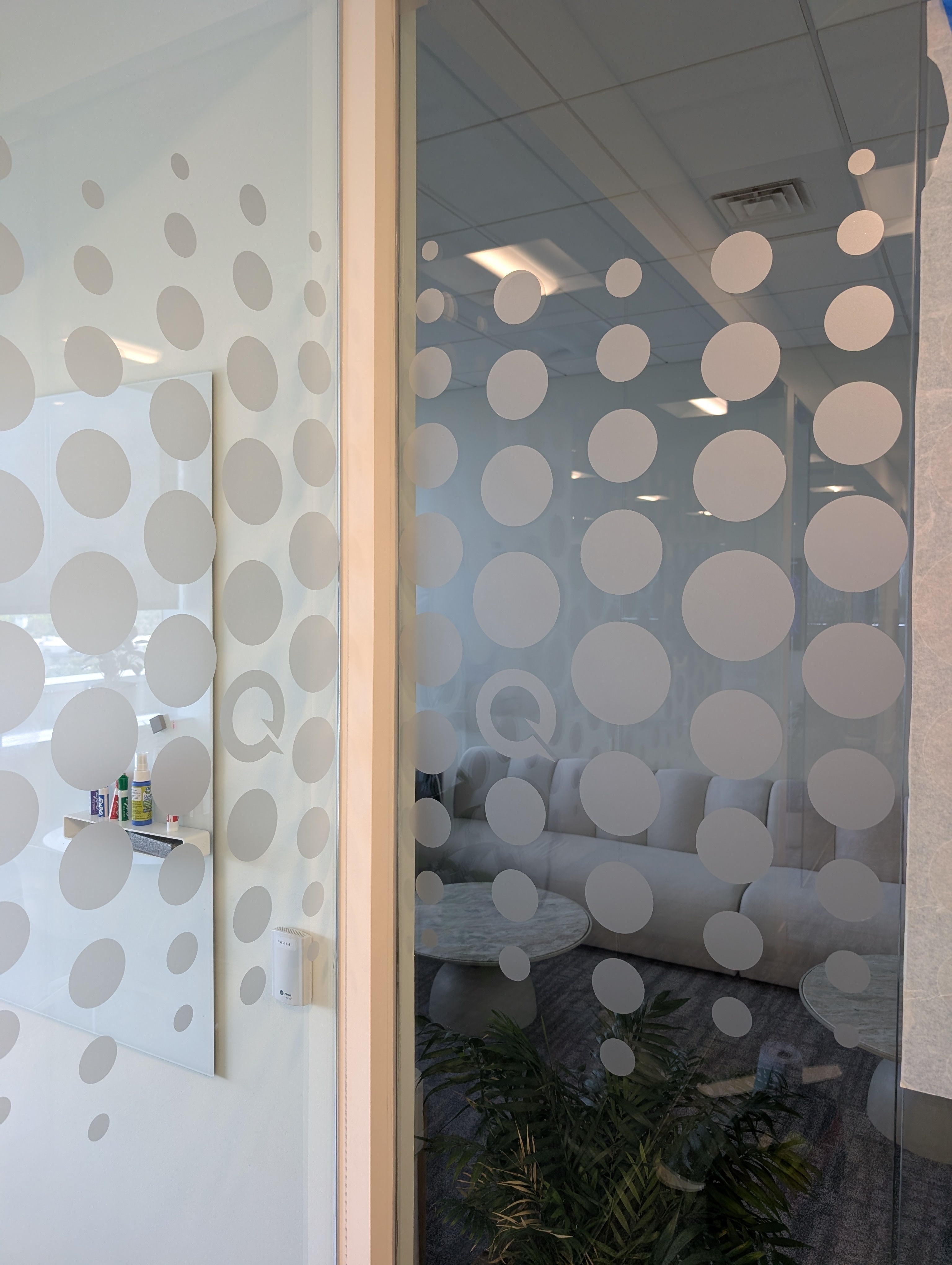 Quicknode - Frosted Office Graphics