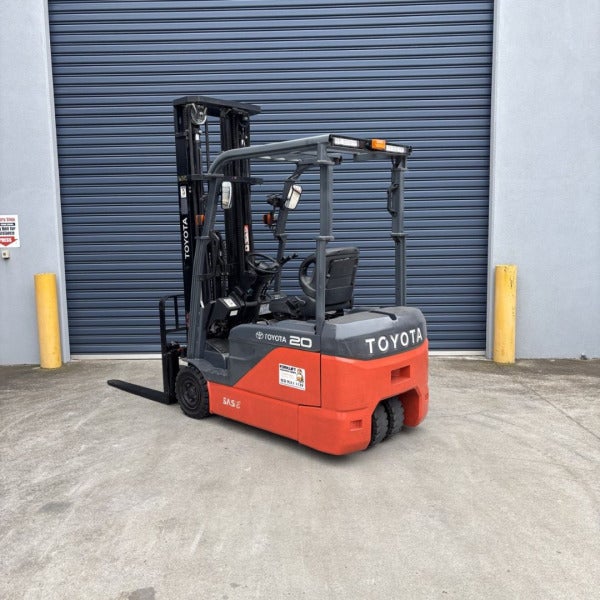 Used Toyota Electric Forklift #W302