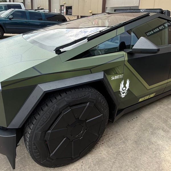 Cyber Truck_Driver Side_Forest Green