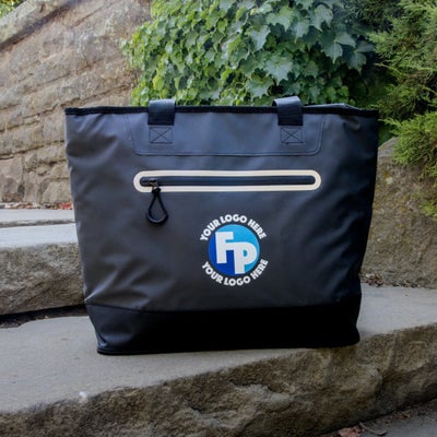 https://cdn.gorilladash.com/images/media/17679132/fully-promoted-usa-mm-0725-bag-outside-square-68890260a3515.jpg?auto=webp&crop=1%3A1%2Csmart&width=400