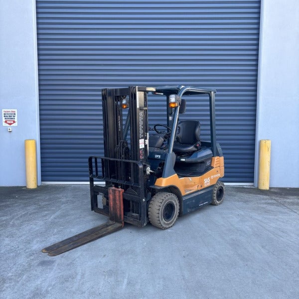 Used Toyota Electric Forklift #W305
