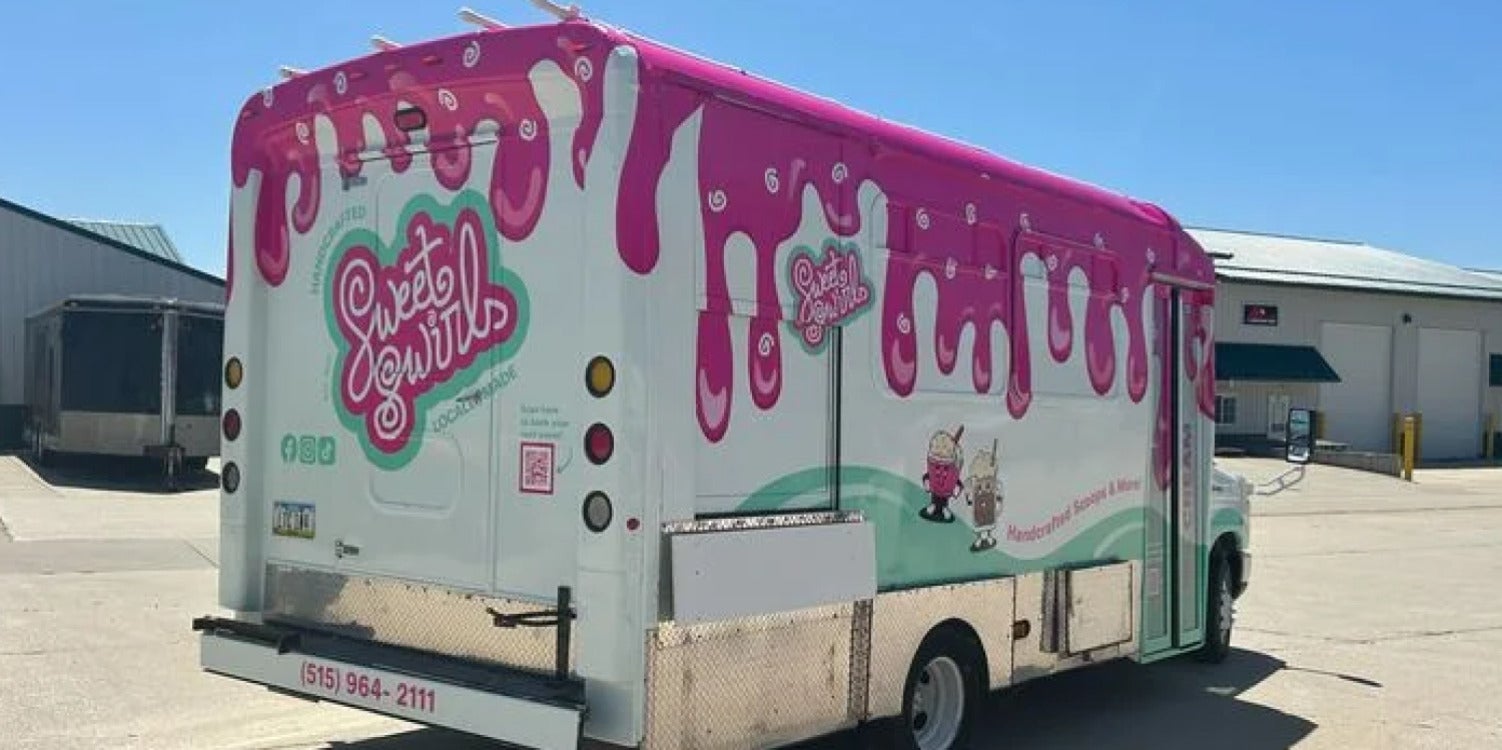 Trailer Wraps, Signs & Graphics